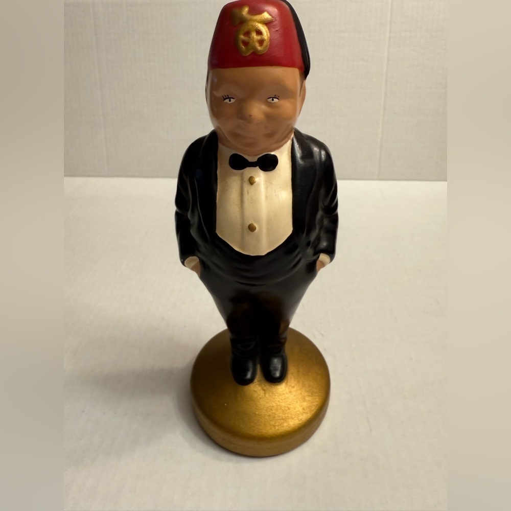 VINTAGE SHRINER’S CERAMIC STATUE 8.5
